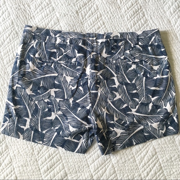 Banana Republic Palm Leaf Hampton Fit Shorts - Picture 4 of 6